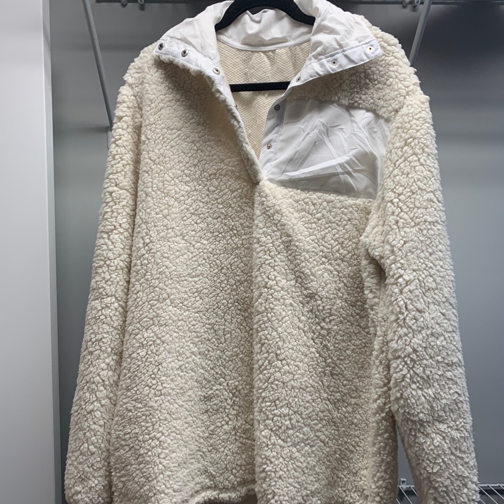 Cream Sherpa pullover